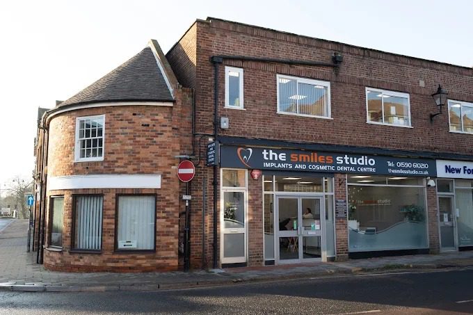 smile studio lymington